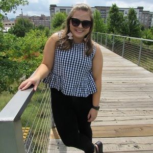 Meet your Posher, Ali